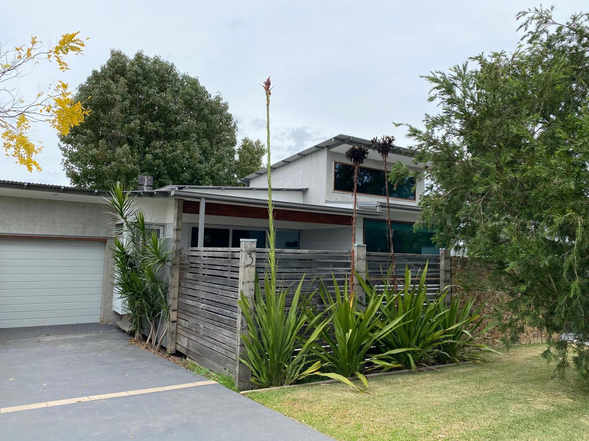 Worrowing Jervis Bay Hotel Huskisson Buitenkant foto